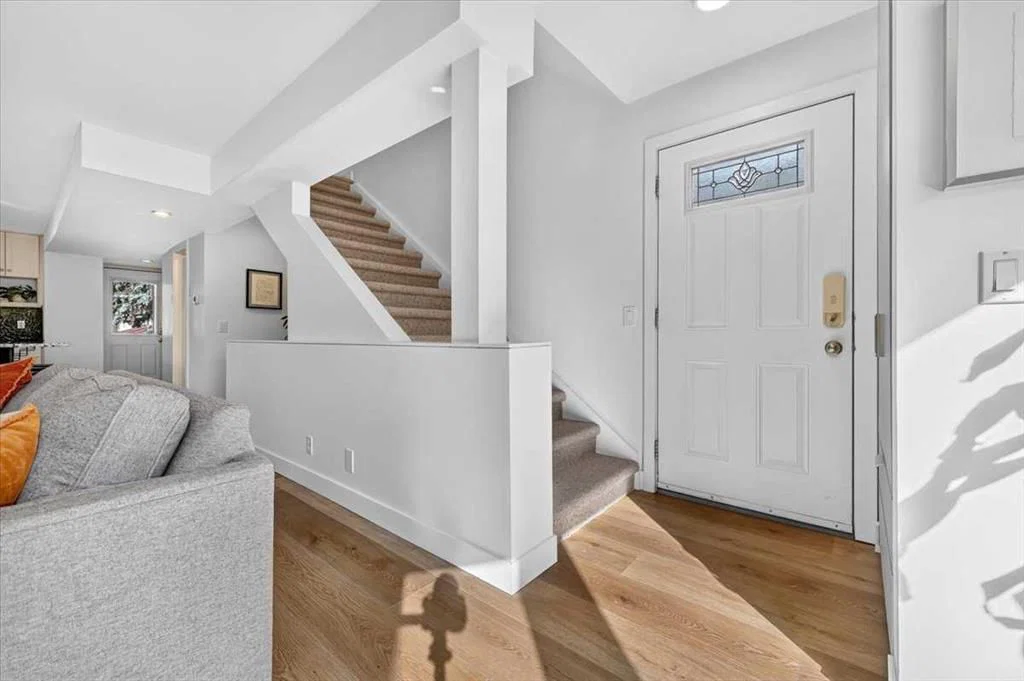 2837 29 Street SW, Calgary — photo 3 of 50