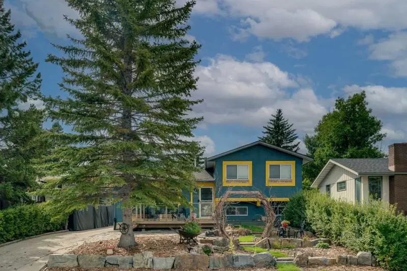 155 Brookgreen Drive SW, Calgary — main listing photo