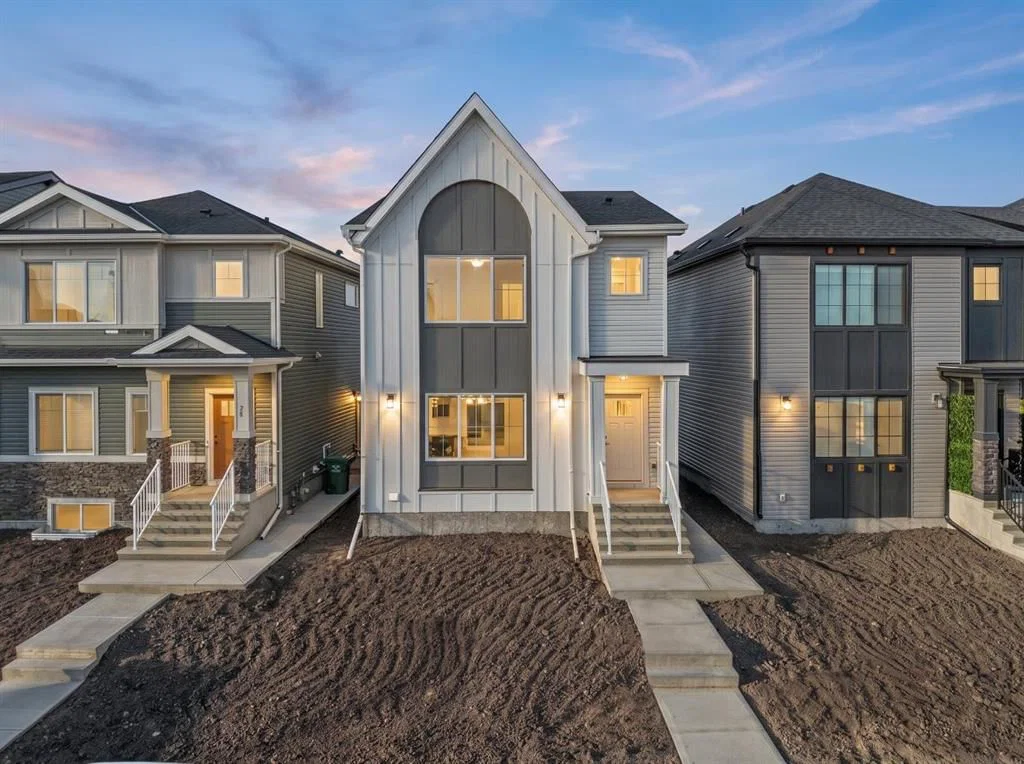 82 Rangeview Path SE, Calgary — main listing photo
