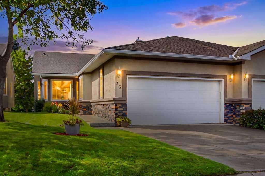 26 Mt Mckenzie Villas SE, Calgary — main listing photo