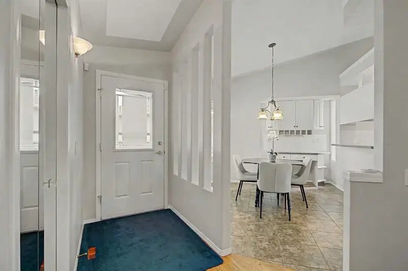 26 Mt Mckenzie Villas SE, Calgary — photo 3 of 39