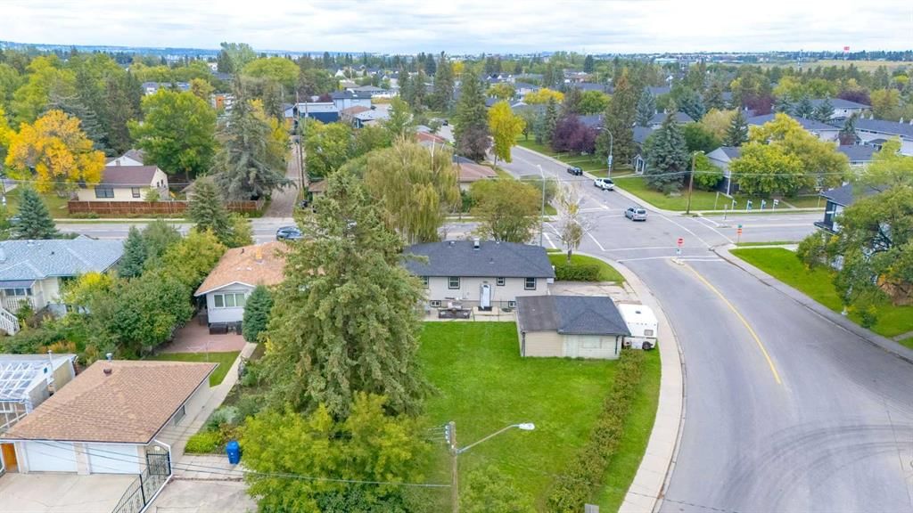 1051 8 Avenue NE, Calgary — photo 2 of 50