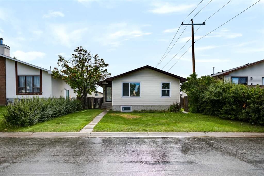 139 Falsby Road NE, Calgary — main listing photo
