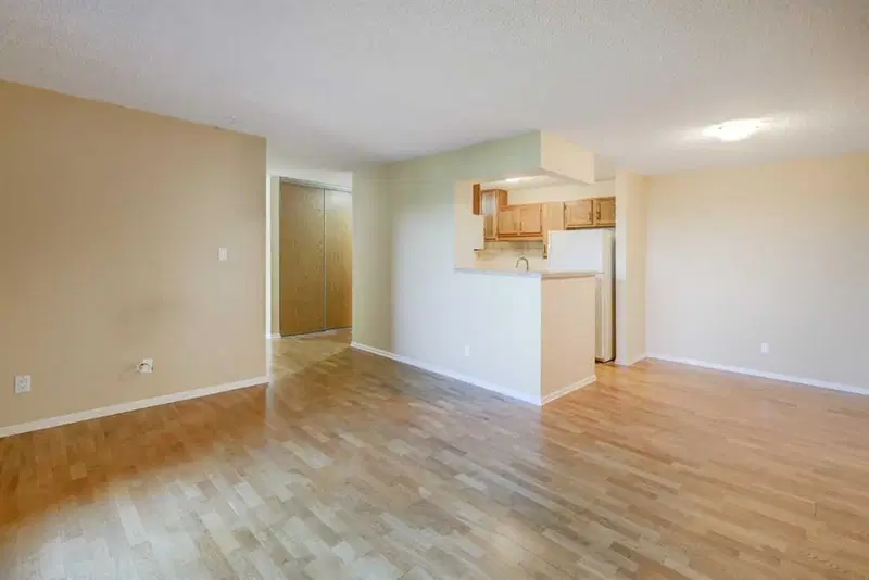 508, 8604 48 Avenue NW, Calgary — photo 4 of 35