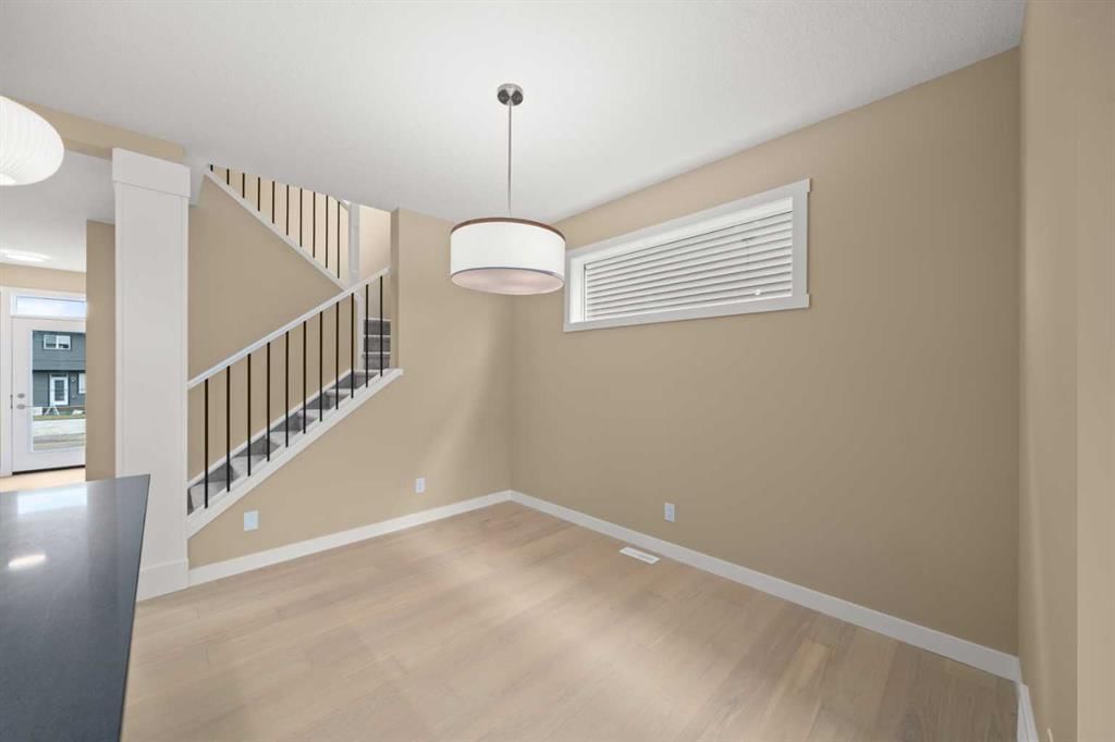 86 Sora Gardens SE, Calgary — photo 5 of 11