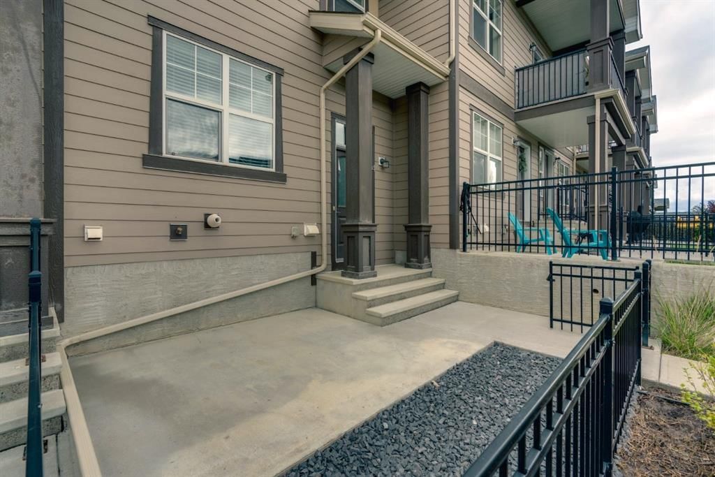 4 Evanscrest Gardens NW, Calgary — photo 5 of 50