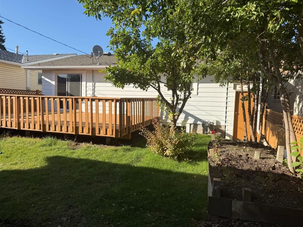471 78 Avenue NE, Calgary — photo 2 of 49
