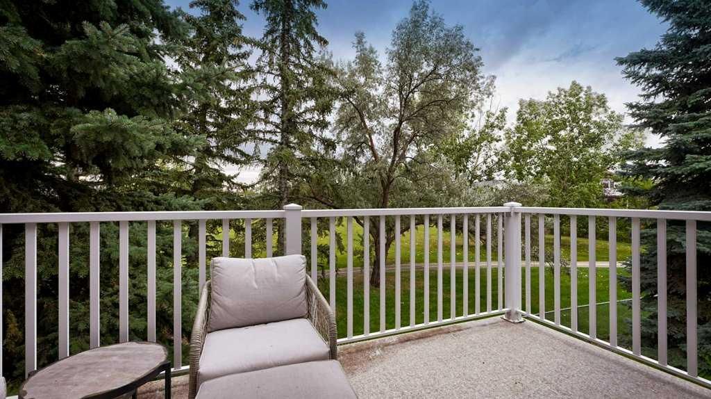 49 Douglasbank Gardens SE, Calgary — photo 5 of 45