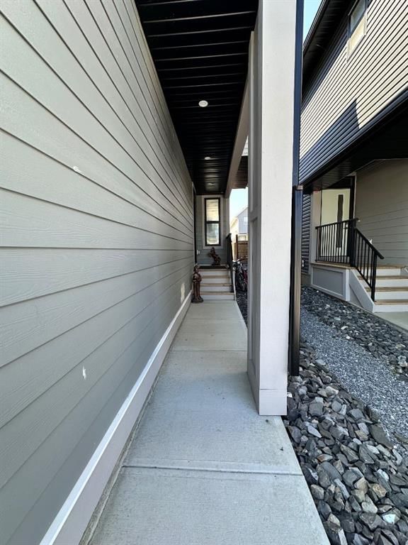 320 Copperhead Way SE, Calgary — photo 3 of 37