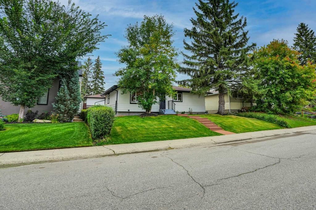 100 Fairview Drive SE, Calgary — photo 4 of 44