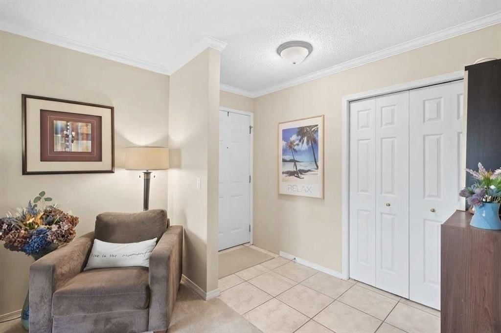 4003, 7171 Coach Hill Road SW, Calgary — photo 4 of 24
