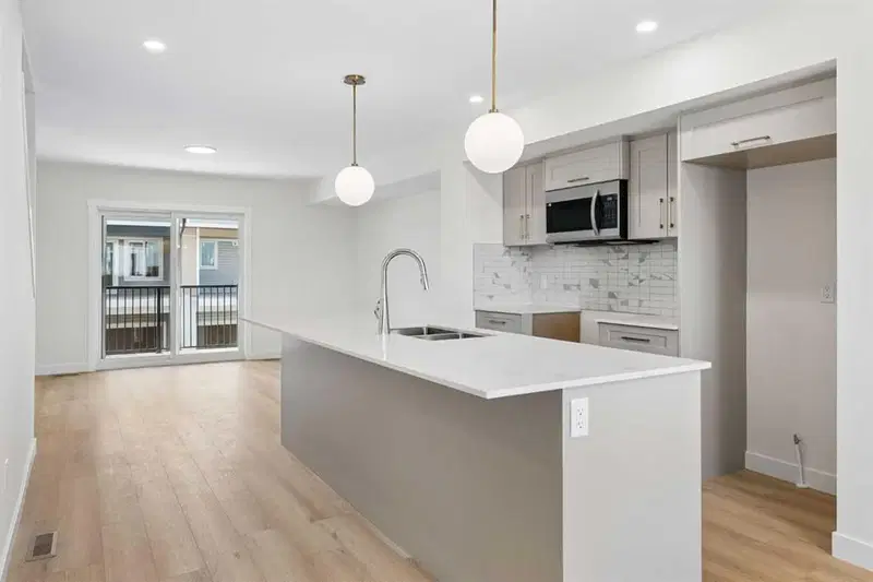 41, 200 Belmont Street SW, Calgary — photo 4 of 25