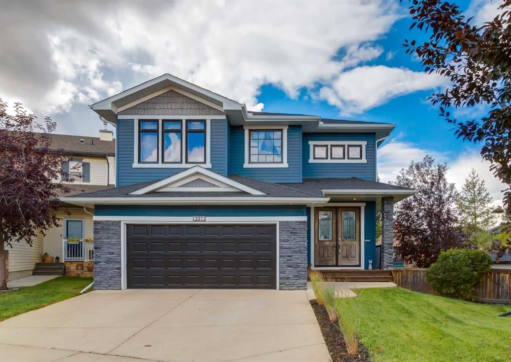 237 Luxstone Green SW, Calgary — detached for sale