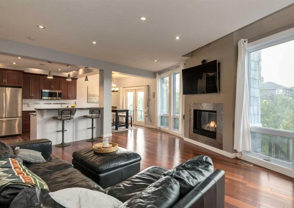 237 Luxstone Green SW, Airdrie — photo 2 of 50