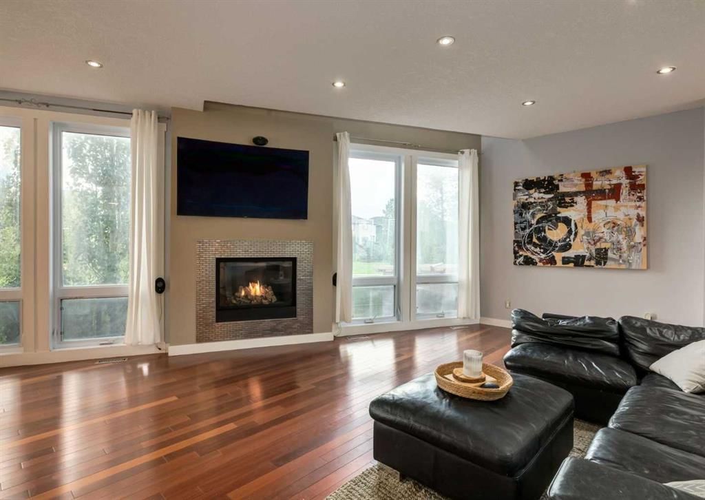 237 Luxstone Green SW, Airdrie — photo 3 of 50