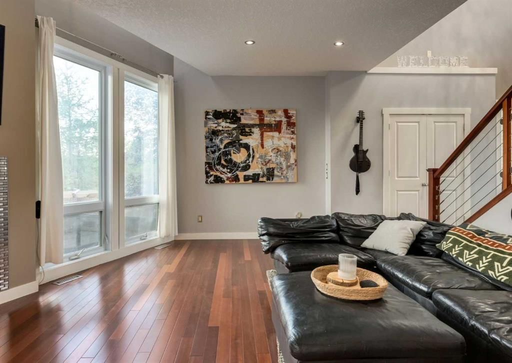 237 Luxstone Green SW, Airdrie — photo 4 of 50