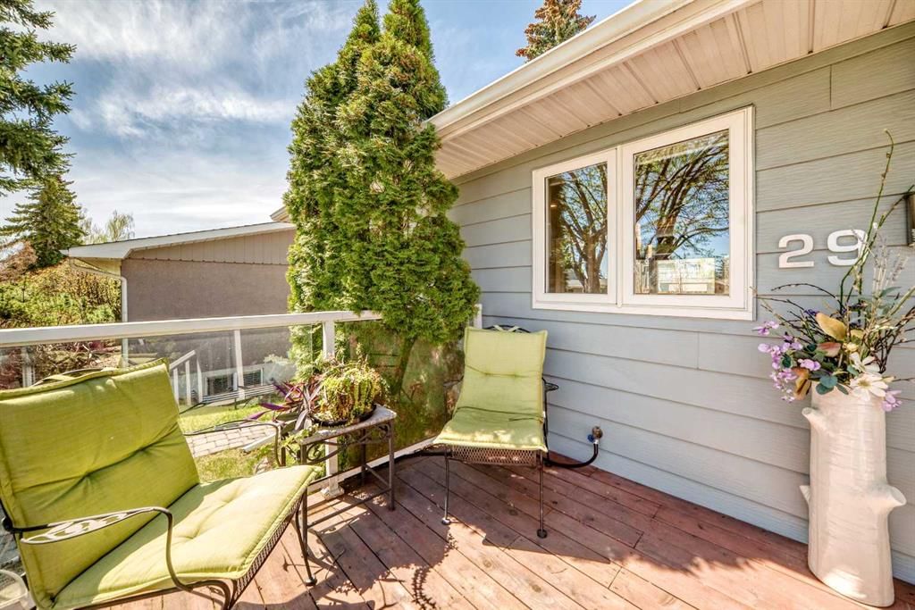 29 Chisholm Crescent NW, Calgary — photo 4 of 50