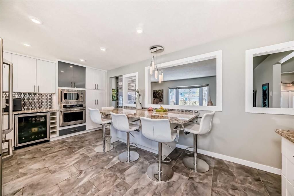 29 Chisholm Crescent NW, Calgary — photo 5 of 50