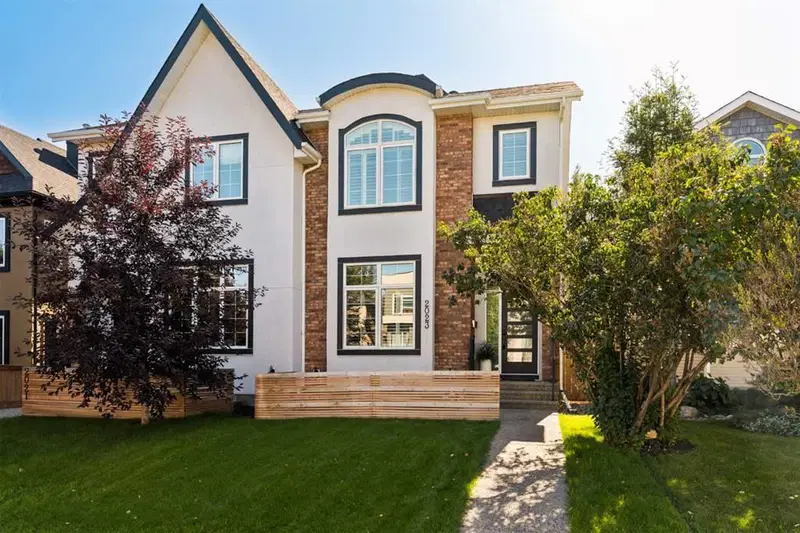 2023 31 Avenue SW, Calgary — main listing photo