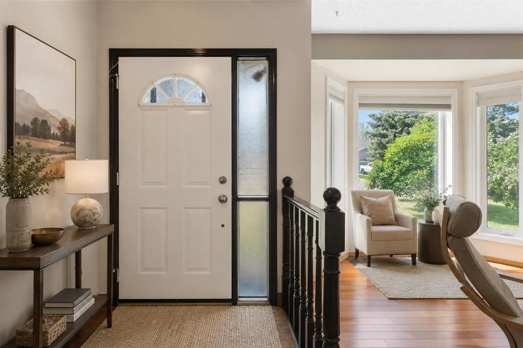 136 Harvest Hills Drive NE, Calgary — photo 4 of 31