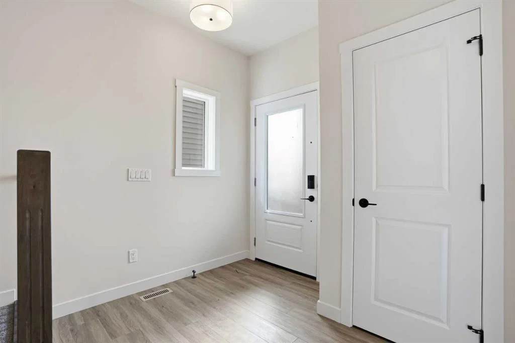 96 Buffaloberry Manor SE, Calgary — photo 4 of 34