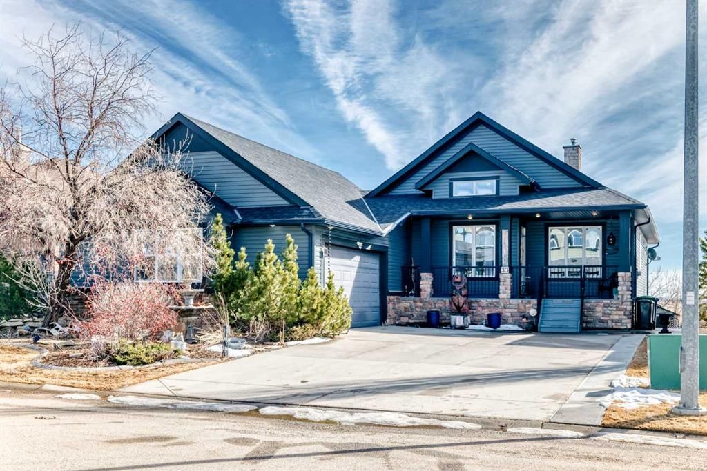 33 Boulder Creek Manor SE, Langdon — main listing photo