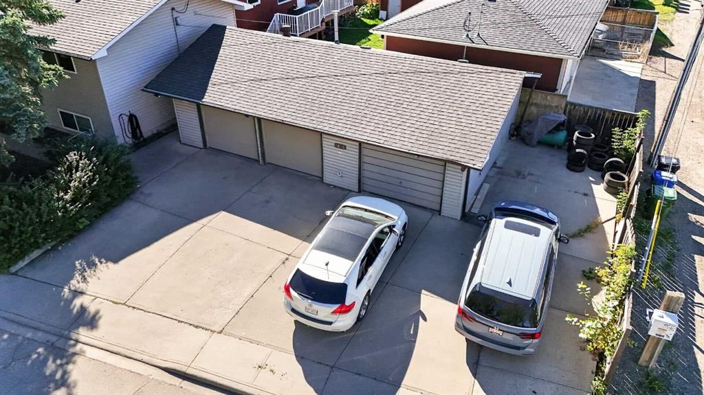 4604 29 Avenue NW, Calgary — photo 2 of 29