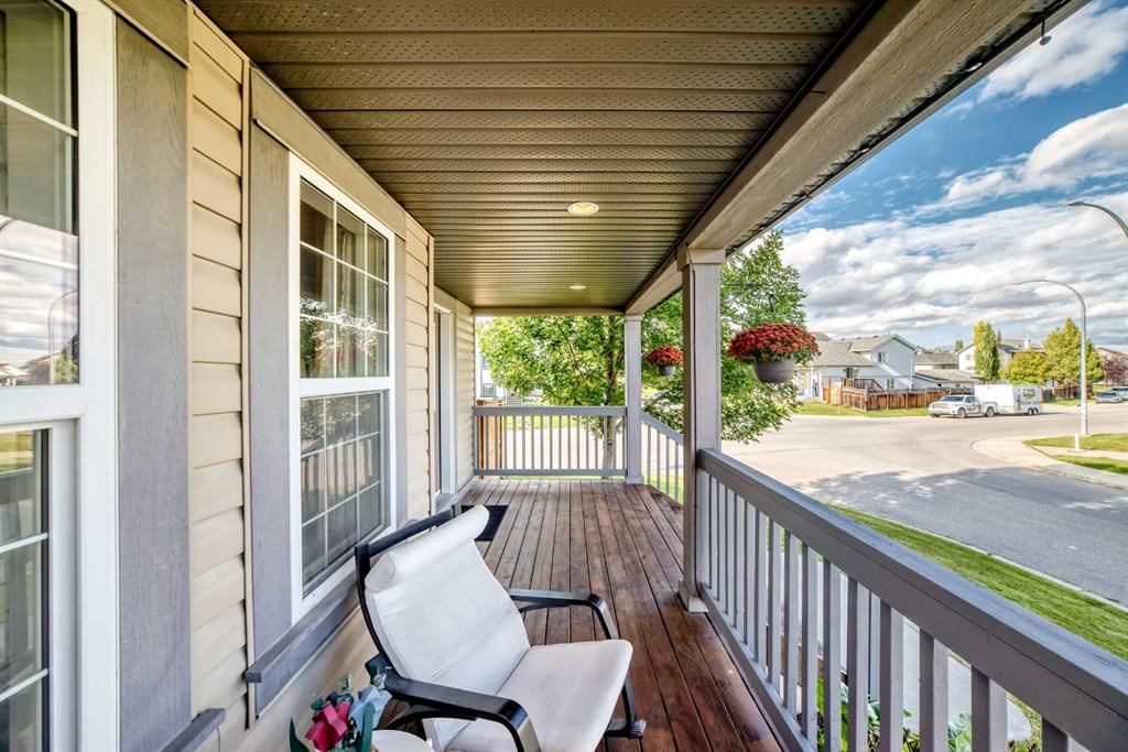 265 Everglen Rise SW, Calgary — photo 3 of 50