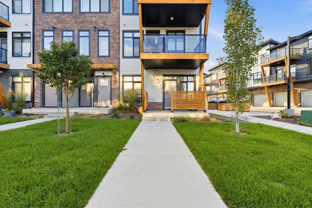 301, 562 Seton Circle SE, Calgary — main listing photo