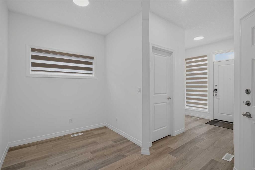 358 Marina Cove SE, Calgary — photo 5 of 35