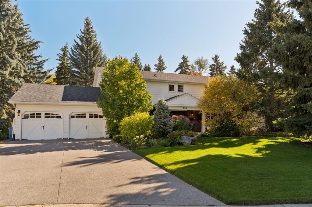 636 Wilderness Drive SE, Calgary — main listing photo