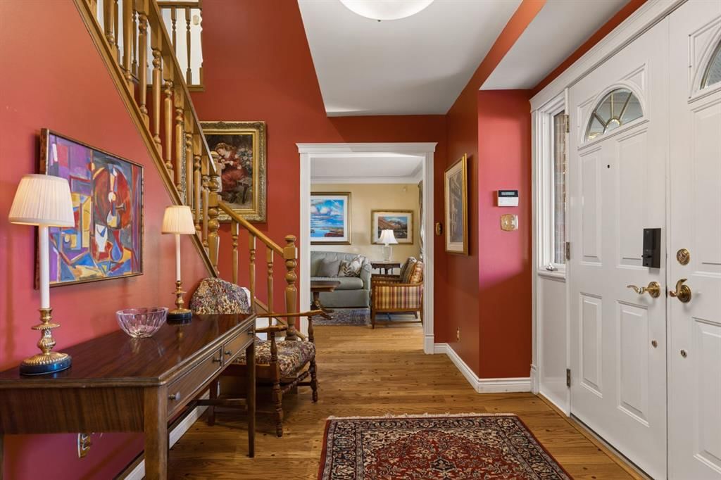 636 Wilderness Drive SE, Calgary — photo 4 of 50
