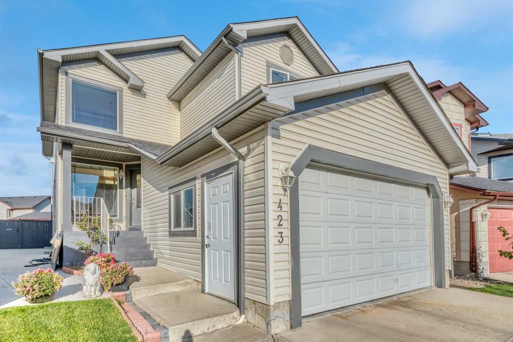 423 Taracove Estate Drive NE, Calgary — photo 2 of 50