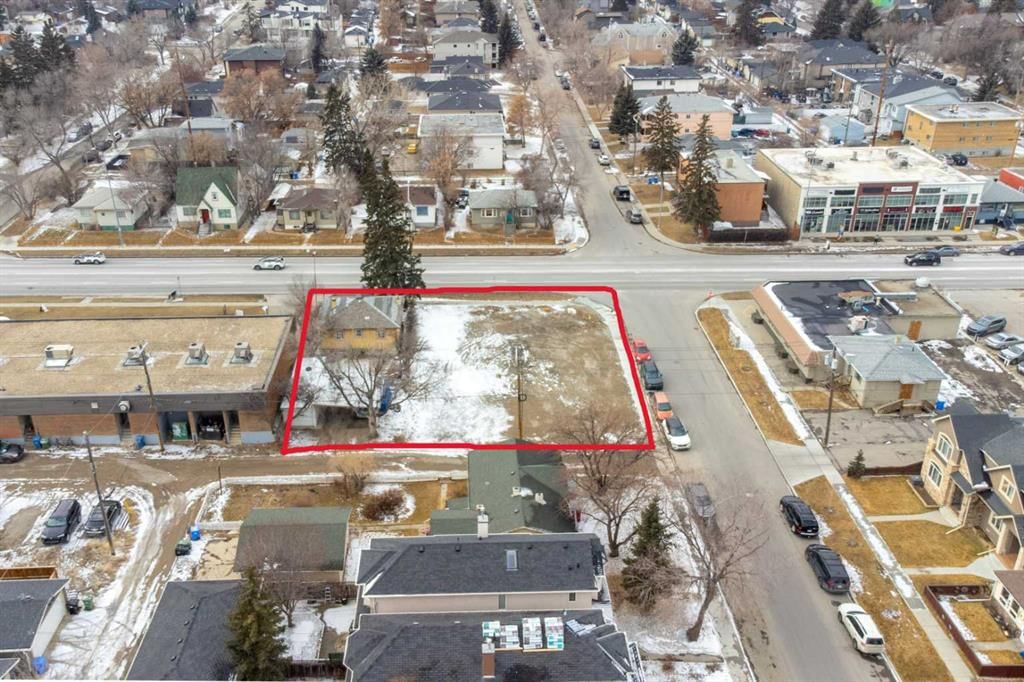 2620 Centre Street NE, Calgary — main listing photo
