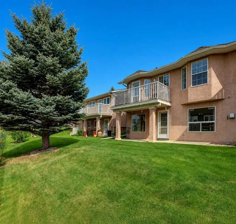 9 Harvest Grove Green NE, Calgary — main listing photo
