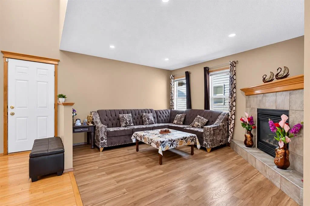 113 Taralea Circle NE, Calgary — photo 5 of 41