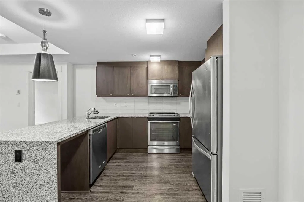 107, 45 Aspenmont Heights SW, Calgary — photo 5 of 41