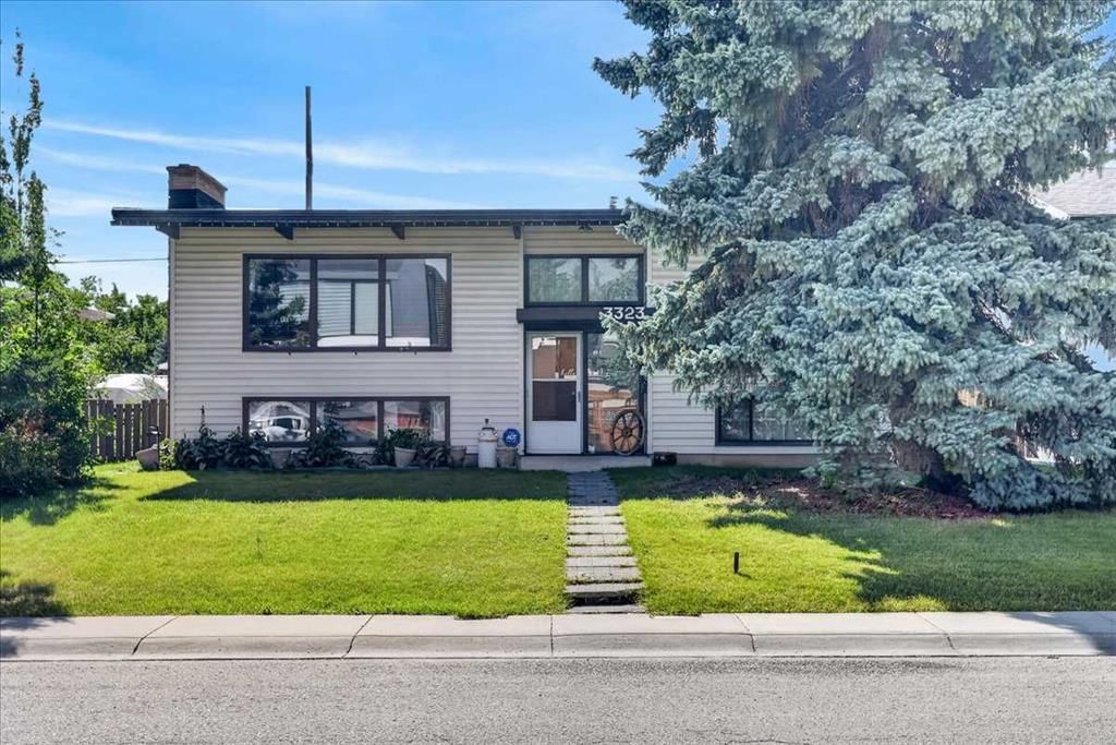 3323 Boulton Road NW, Calgary — photo 3 of 34
