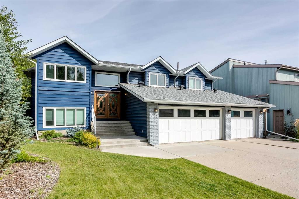 32 Bow Village Crescent NW, Calgary — main listing photo