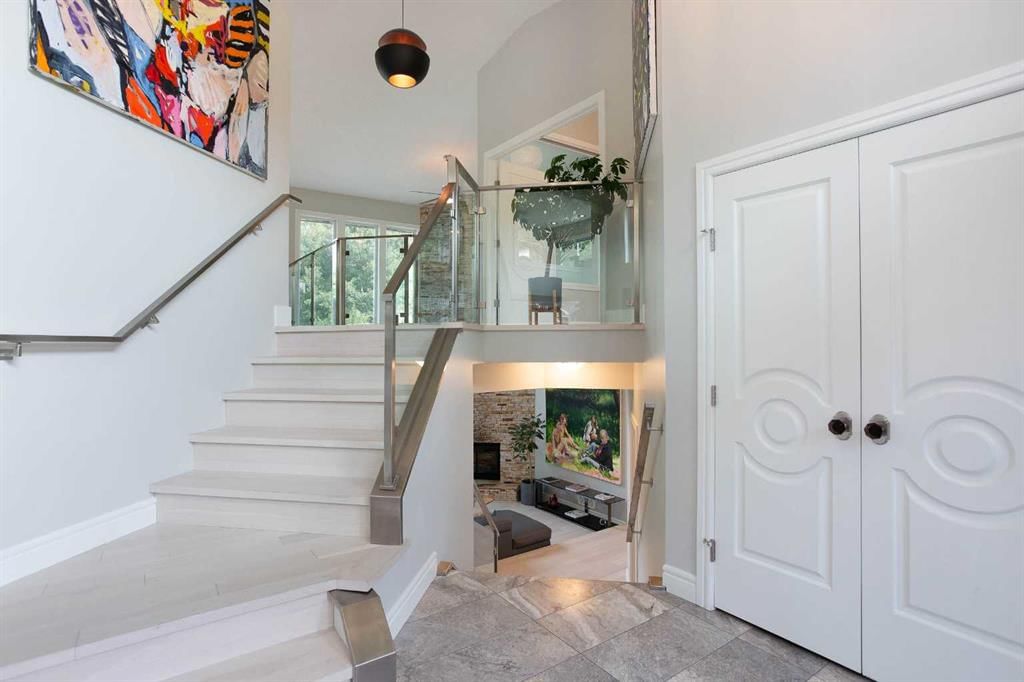 32 Bow Village Crescent NW, Calgary — photo 2 of 50