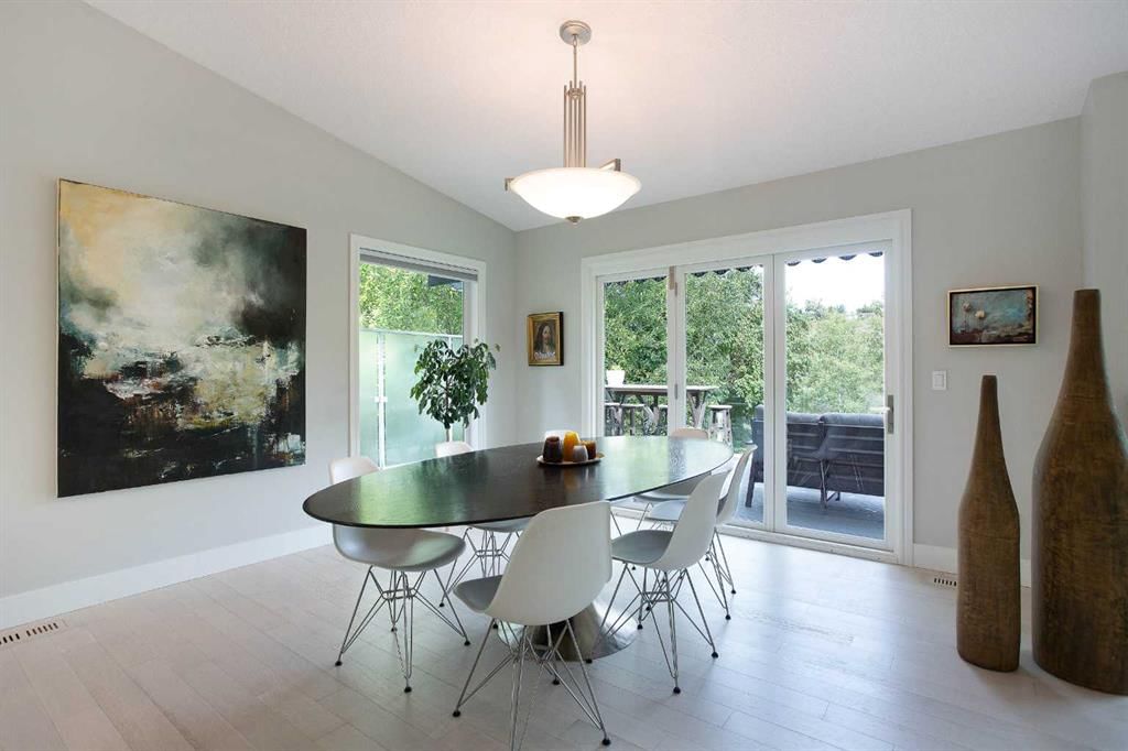32 Bow Village Crescent NW, Calgary — photo 4 of 50