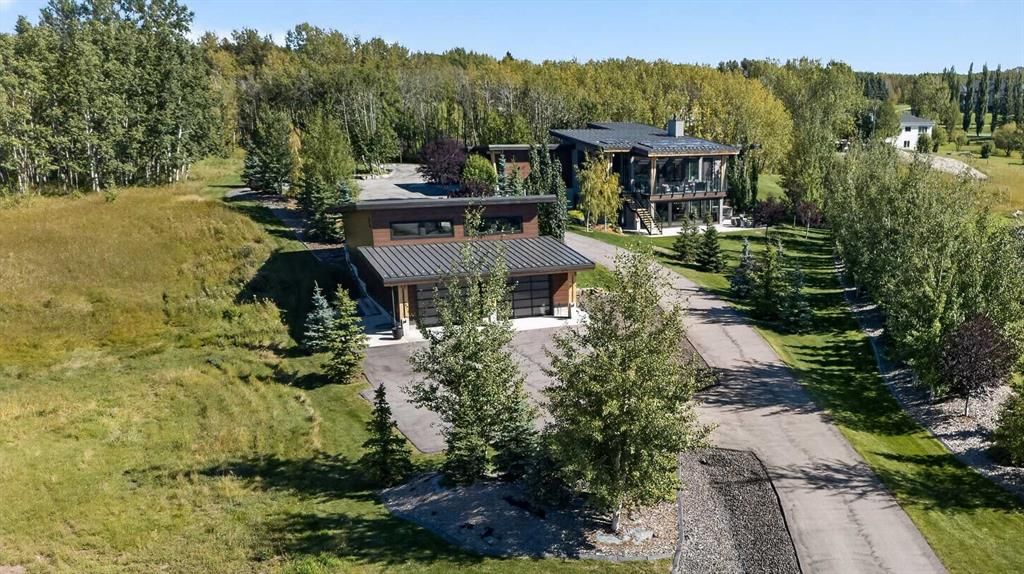80 Willow Creek Heights, Calgary — detached for sale