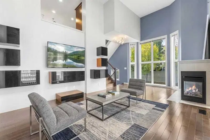 1010 Wentworth Villas SW, Calgary — photo 3 of 29