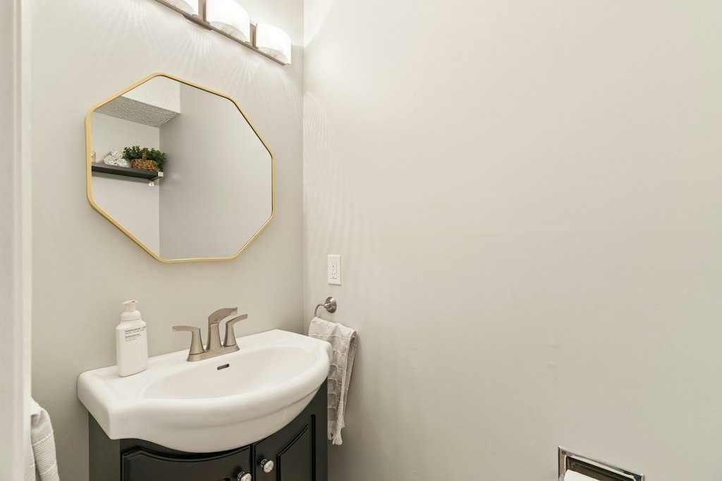 80, 23 Glamis Drive SW, Calgary — photo 4 of 41