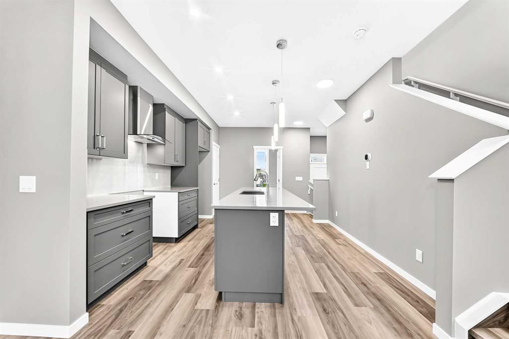 128 Sawgrass Gate NW, Airdrie — photo 5 of 50