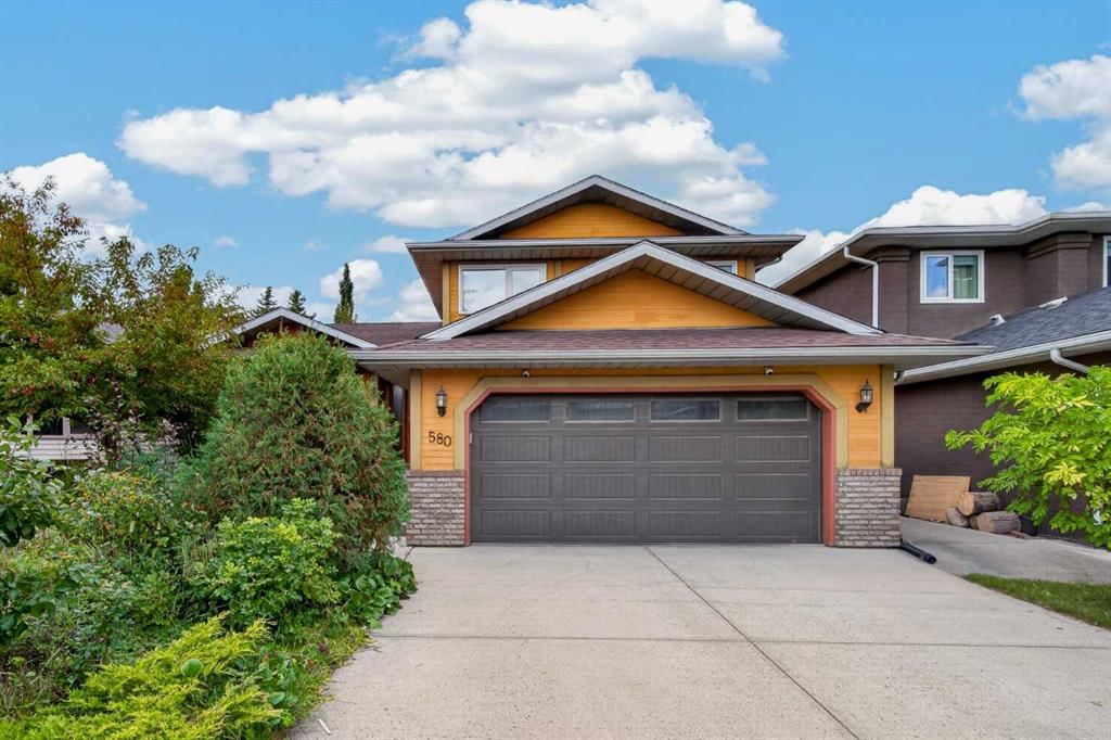580 Sunmills Drive SE, Calgary — main listing photo