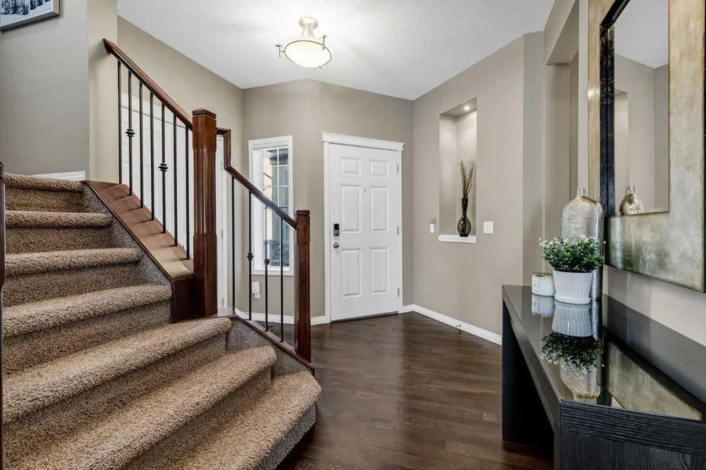 62 Panamount Plaza NW, Calgary — photo 2 of 38