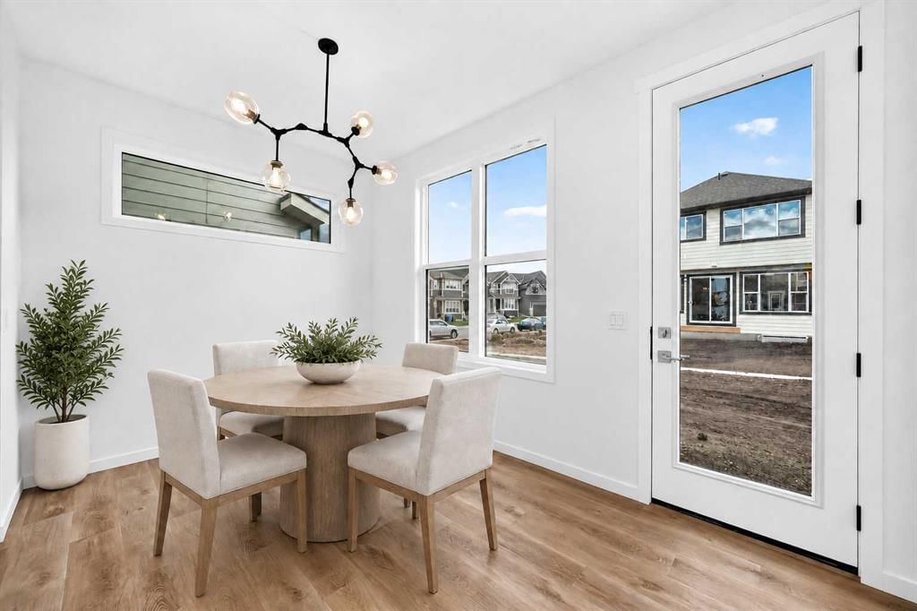 551 Mercado Avenue SE, Calgary — photo 4 of 50