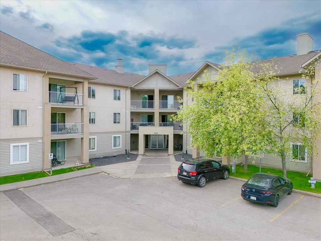 213, 3000 Citadel Meadow Point NW, Calgary — main listing photo