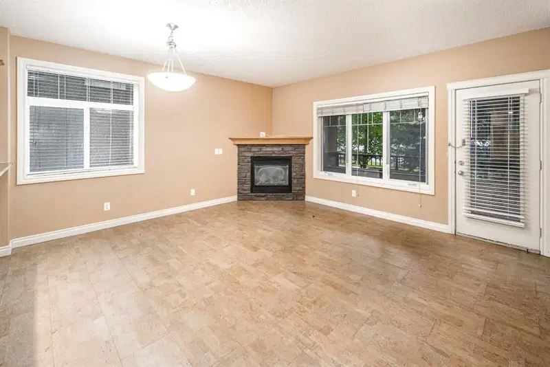 102, 110 12 Avenue NE, Calgary — photo 3 of 22